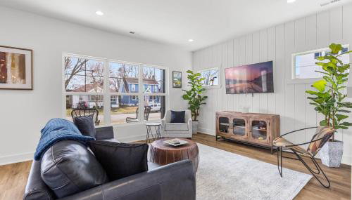 Sunny & modern Derby house - Foto 1