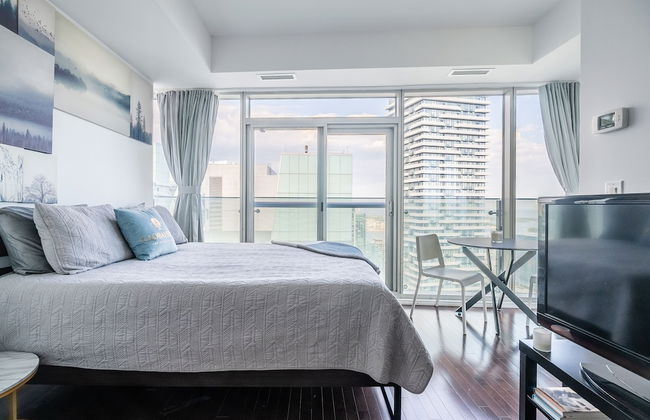 Maple Leaf Square - Photo 26