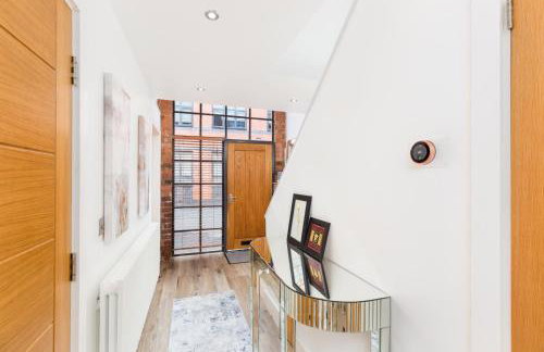 High End Luxury Townhouse in JQ, 4 Bedrooms, Flat screen TV in all rooms, Free Parking, Near Birmingham City Centre DEPOSIT REQUIRED - Foto 26