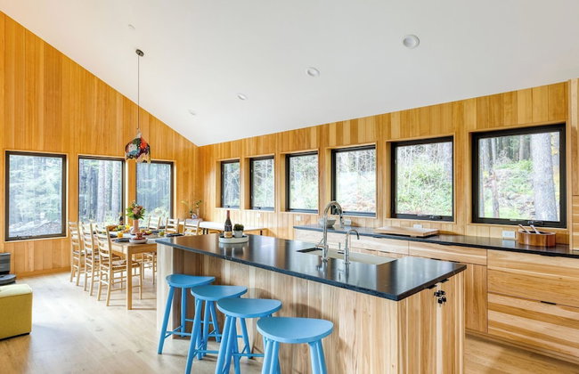 Rustic Arch Cape Getaway w/ Vibrant Interior Walk to the Beach Cape Wonder - Foto 83