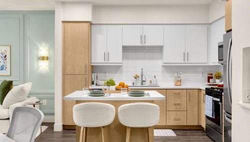 Luxury 1BR Newport Beach Condo with Pool and Gym - Foto 2