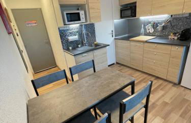 Studio vue port, belle terrasse, piscine - Foto 10