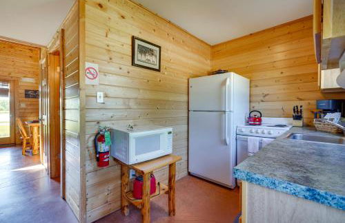 Lakefront Vacation Rental with Patio and Grill! - Foto 12