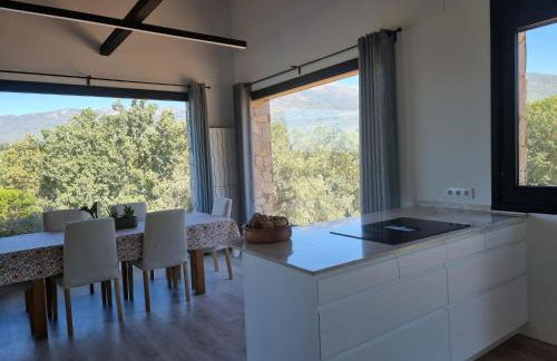 Villa familiar con piscina, en La Vera de Cáceres - Foto 3