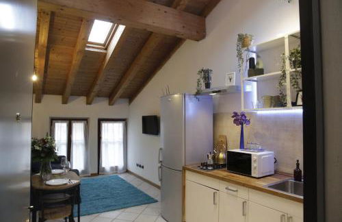 Midnight blues for 3 people near the airport - Foto 46