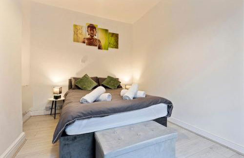 Cozy 1-Bedroom Apartment Steps from Bullring & Victoria Square - Foto 10