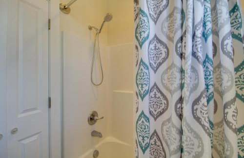 Sunny Waveland Home Rental with Pool Walk to Beach! - Foto 19