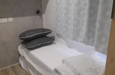 Mobil Home Moderne de 40m2 TOUT CONFORT Camping SIBLU Les CHARMETTES 785 La Palmyre Les Mathes - Foto 3