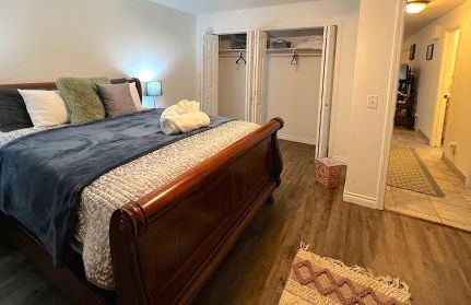 Airport Aurora Bora Bungalow - near airport and shopping - Photo 13