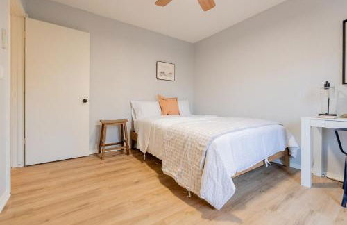 Cozy retreat and views near campus with gourmet kitchen - Foto 44