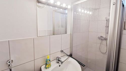 CF13 30m2 Central with Terrace AC and Netflix - Foto 4