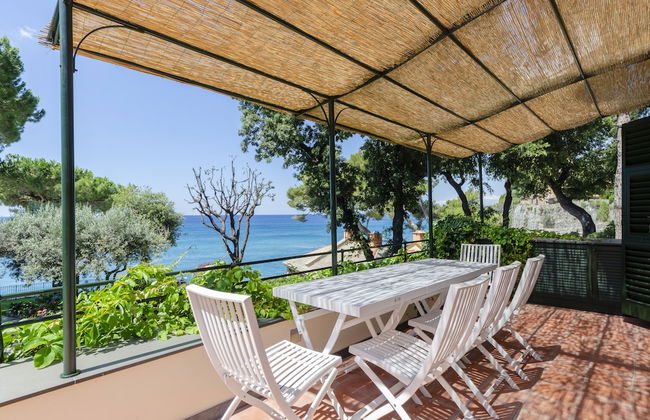 JOIVY Villa W/Superb View And Private Garden In Mulinetti - Photo 1