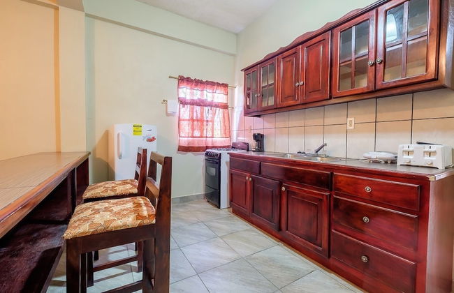 Tropicana Condominiums - Foto 5