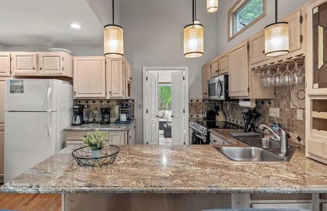 The Boulder Inn by Avantstay Indoor Hot Tub, Game Room, Outdoor Fire Pit - Foto 12