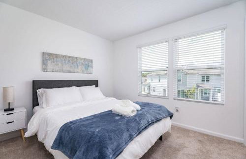 Modern 2 BR Townhome | Close 2 Beach. - Foto 11