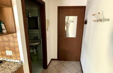 Mansarda con balcone nel cuore di Brenzone sul Garda - Foto 20