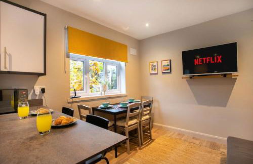 4 Bed Contractor Accommodation in Longbridge - Foto 43