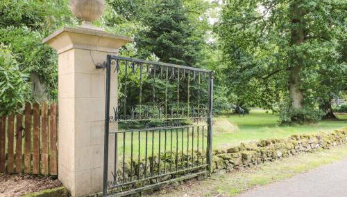 Groom's Cottage - Photo 2