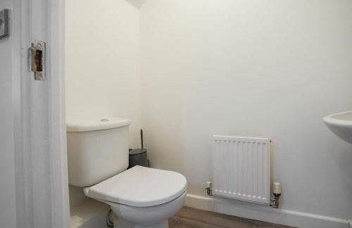 Yasmin's Townhouse - Sleeps upto 10, great for groups with FREE Parking - Hosted by Stay Host Save - Foto 8