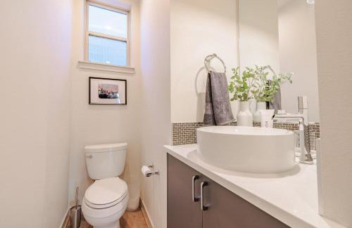 Rooftop access and Views Lake Union Lookout - Photo 18