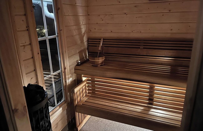 House with Hot Tub and Sauna 300 near the Lake - Foto 14