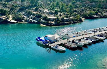 Beautiful studio terrace with Esparron lake view 4 people - Foto 14