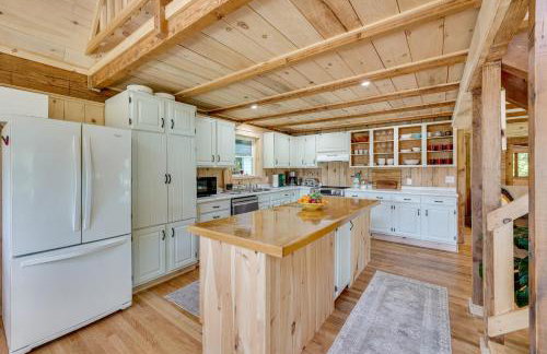 Dock and Kayaks Annabessacook Lake Retreat! - Foto 10