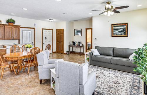 Near Shipshewana and Amish Country Patio and Grill! - Foto 5