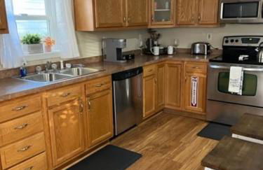 Theos Cottage Niagara - Photo 21