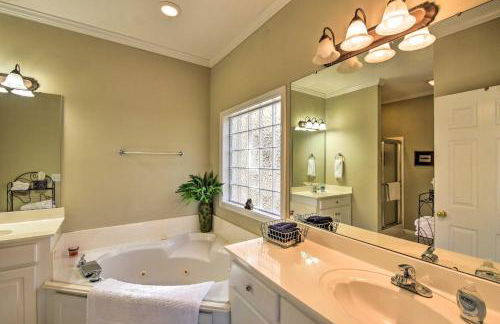 Lake Keowee Escape with Dock, Deck and Lake Access! - Foto 15