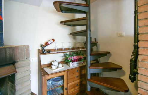 Awesome Home In Querceta With Wifi - Foto 15