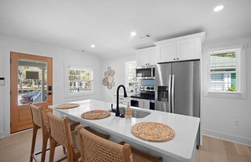 Newly Renovated Coastal Cottage - Downtown Beaufort - Foto 9