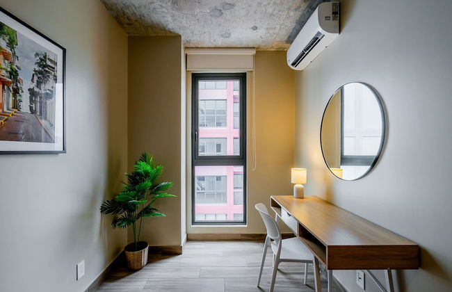 w Majestic 1BR w Great Pool in Centriqo - Foto 9