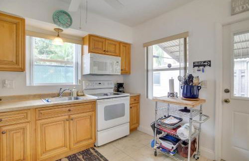 2 Mi to Boardwalk Home with Grill in Dania Beach! - Foto 11