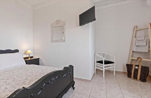 San Elias House - Photo 12