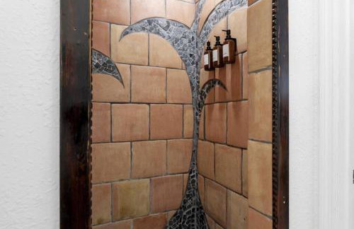 Grotto Pool House, 3 bed, 2 bath, IMG 3 miles, AMI - Foto 11