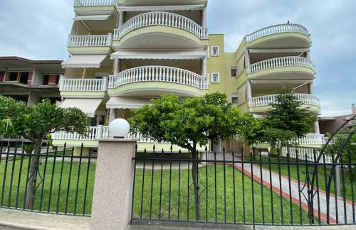 King George - Photo 4