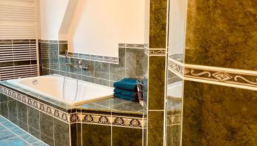 b e d & a g e d e s i g n -extra large- wunderschöne gesamte Wohnung mit viel Platz & 4 Schlafzimmern - Rechnungserstellung für Geschäftsreisende & Firmen - Foto 3