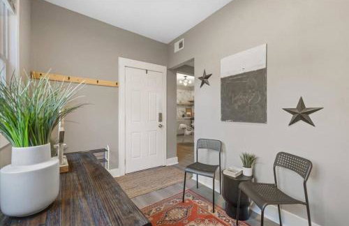 Convenient 2BR Near Convention & Hospitals - Foto 14