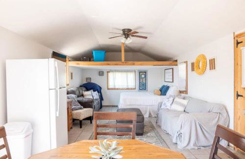 Open Concept Cabin for 2 - Near Ark Encounter! - Foto 3