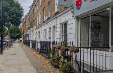 Comfy & Convenient 1-Bed Flat in Quiet Maida Vale - Photo 42