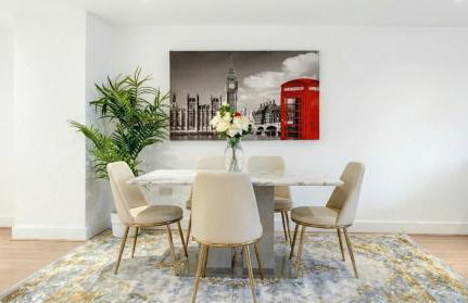 Spacious 2-Bedroom Apartment near Canary Wharf - London Ideal for Business, Leisure & Long Stays - Foto 11