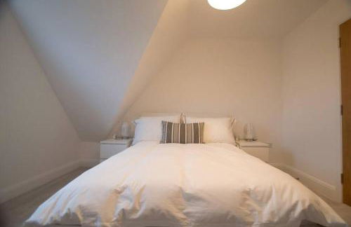 New stylish 4 bed house moments from Clacton beach - Foto 30