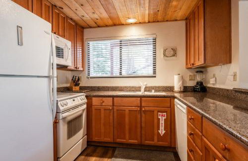 Courchevel #15 - 2 Bedroom, 2 Bathroom, Sleeps 6! Just steps to Canyon Lodge! - Foto 11