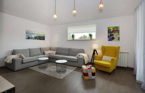 Beautiful Home In Kunj With Wifi - Photo 29