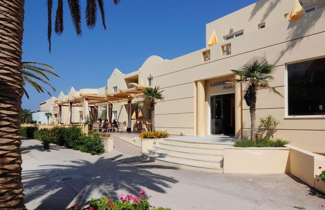 Lambrinos Suites - Photo 52