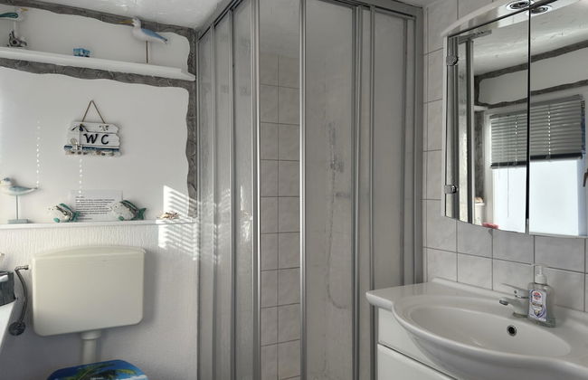 Striking Holiday Home in Sternberg With Jetty - Foto 39