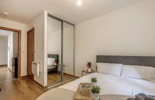 Luxury 2 Bed 2 Bath Canary Wharf Apartment with Balcony - Foto 13