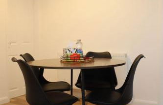 Alexandra Apartment -Secured Parking -2 Bedrooms - Photo 12