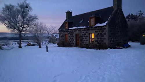 Cottage Farmhouse - Photo 2